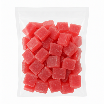 un gros sac de gummies THC 30mg saveur. gummies forme carré rouge recouvert de sucre 